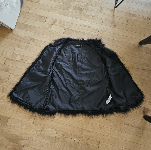 Chicken Black Faux Fur Vest - Picture 5 of 6